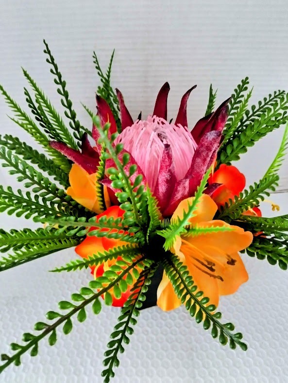 Artificial tropical floral arrangement (ROUND)