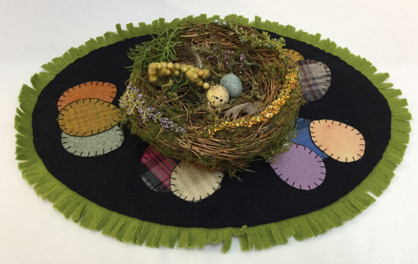Handmade Placemat Felt Fringed Oval Egg Pattern & Faux Grass Birds Nest w/Eggs