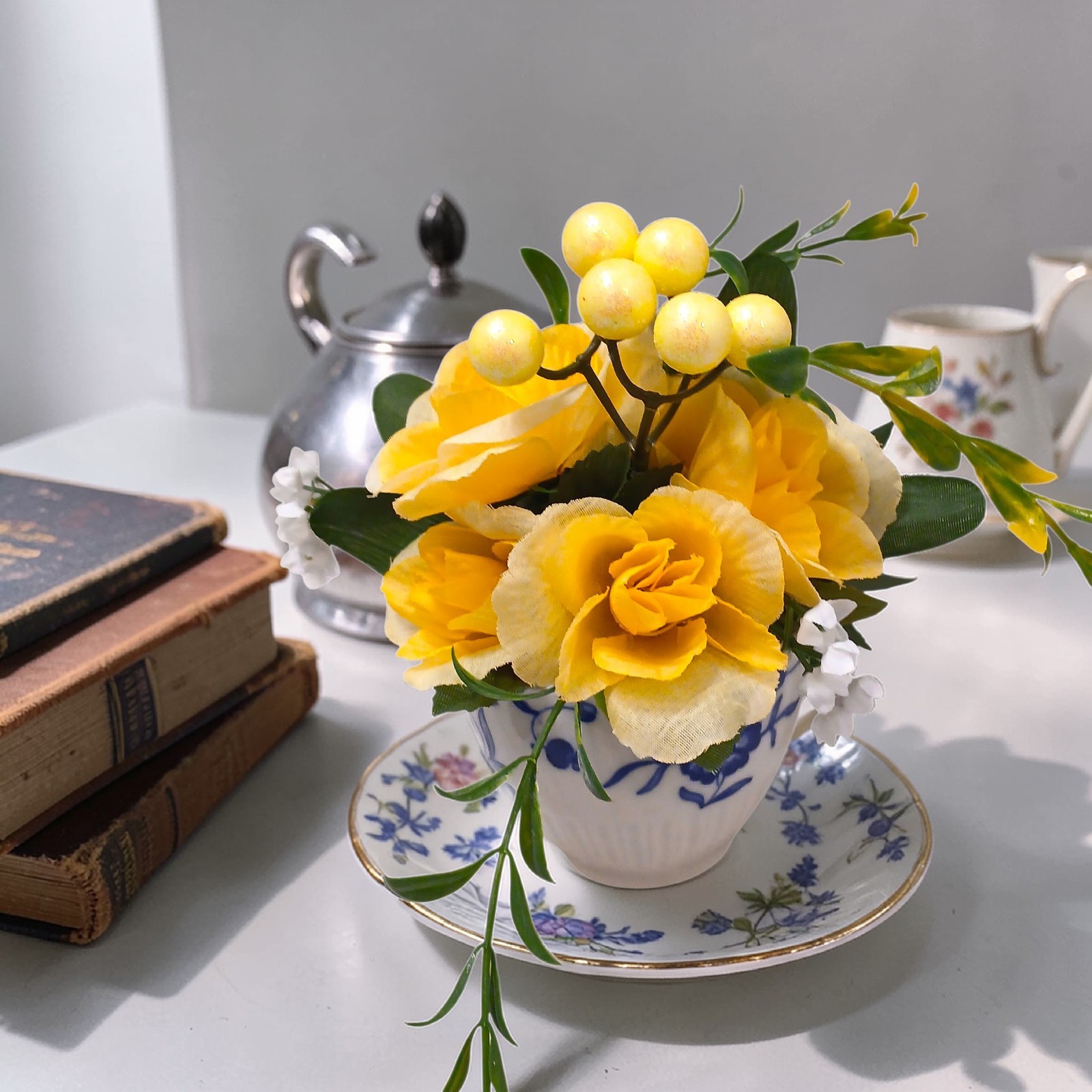 Cheerful Yellow Roses Floral Arrangement Tea Party Cup POP-IN Birthday Bridal