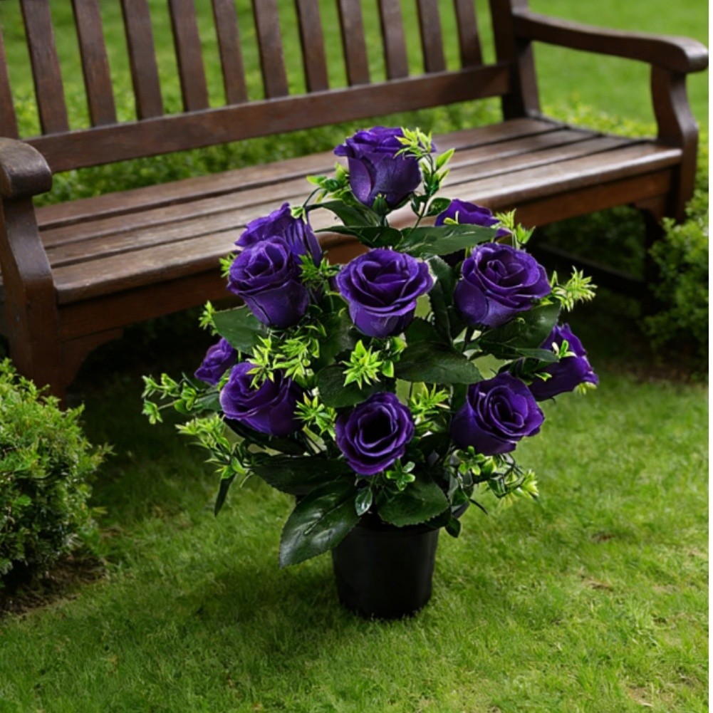 Indoor Use Only Artificial Roses with No Maintenance Required for Daily Display