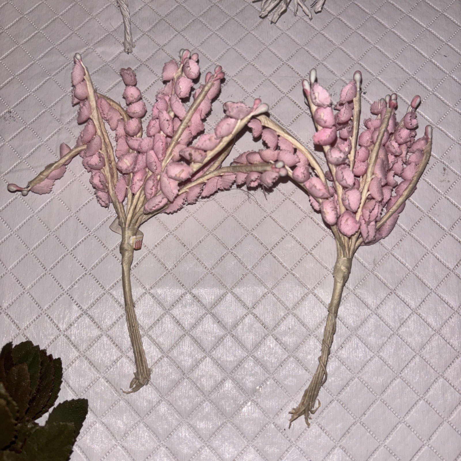Artificial Wire Steam Flowers 5 To 7 Inches In Length Lot Of 28