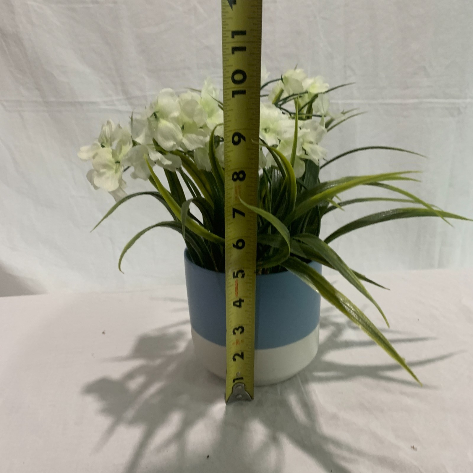 Artificial White Flowers Faux Plant 10″ Blue White Two Tone Ceramic Pot Centerpi