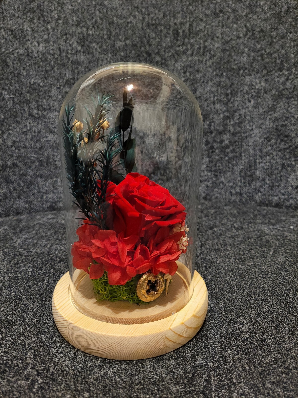 Flower Decoration Glass Cover Wooden Base Valentine’s Day Gift for Girlfriend’