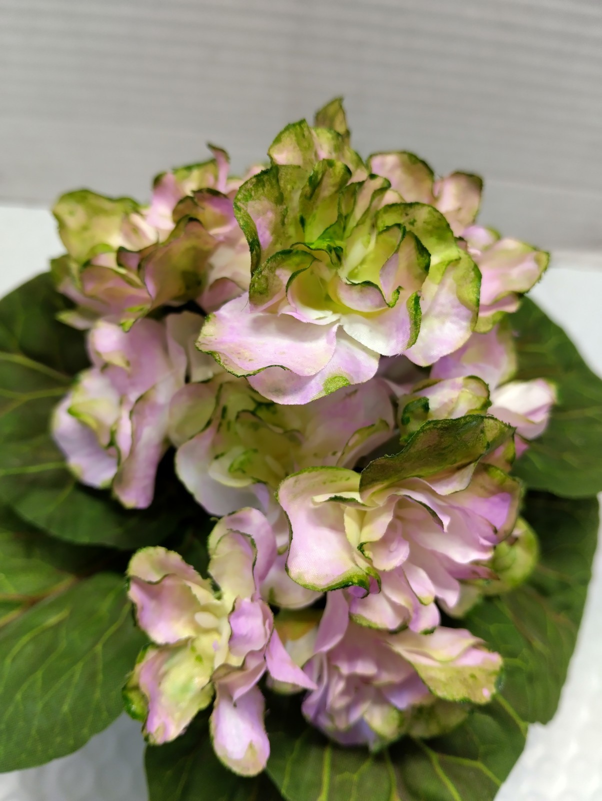 ARTIFICIAL 8″ Miniature African Violet – Lavender With Green Edge