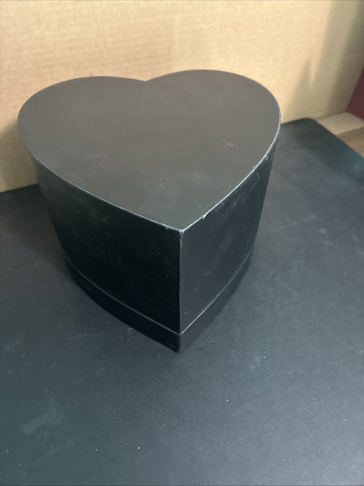 16 Forever Roses in Heart Box With Lid