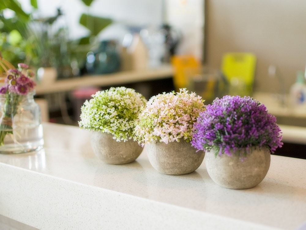 Mini Artificial Plants Plastic Fake Colorful Flower Topiary Gray Pots 3PC