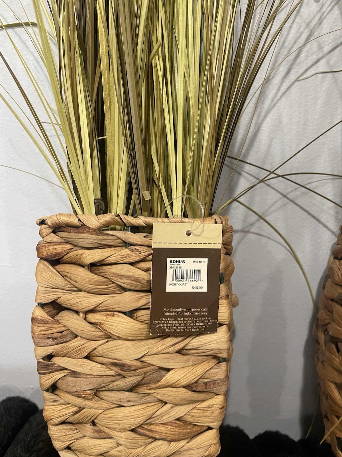 Sonoma Life + Style Artificial Grass Arrangement in Wicker Planter Green/Brown