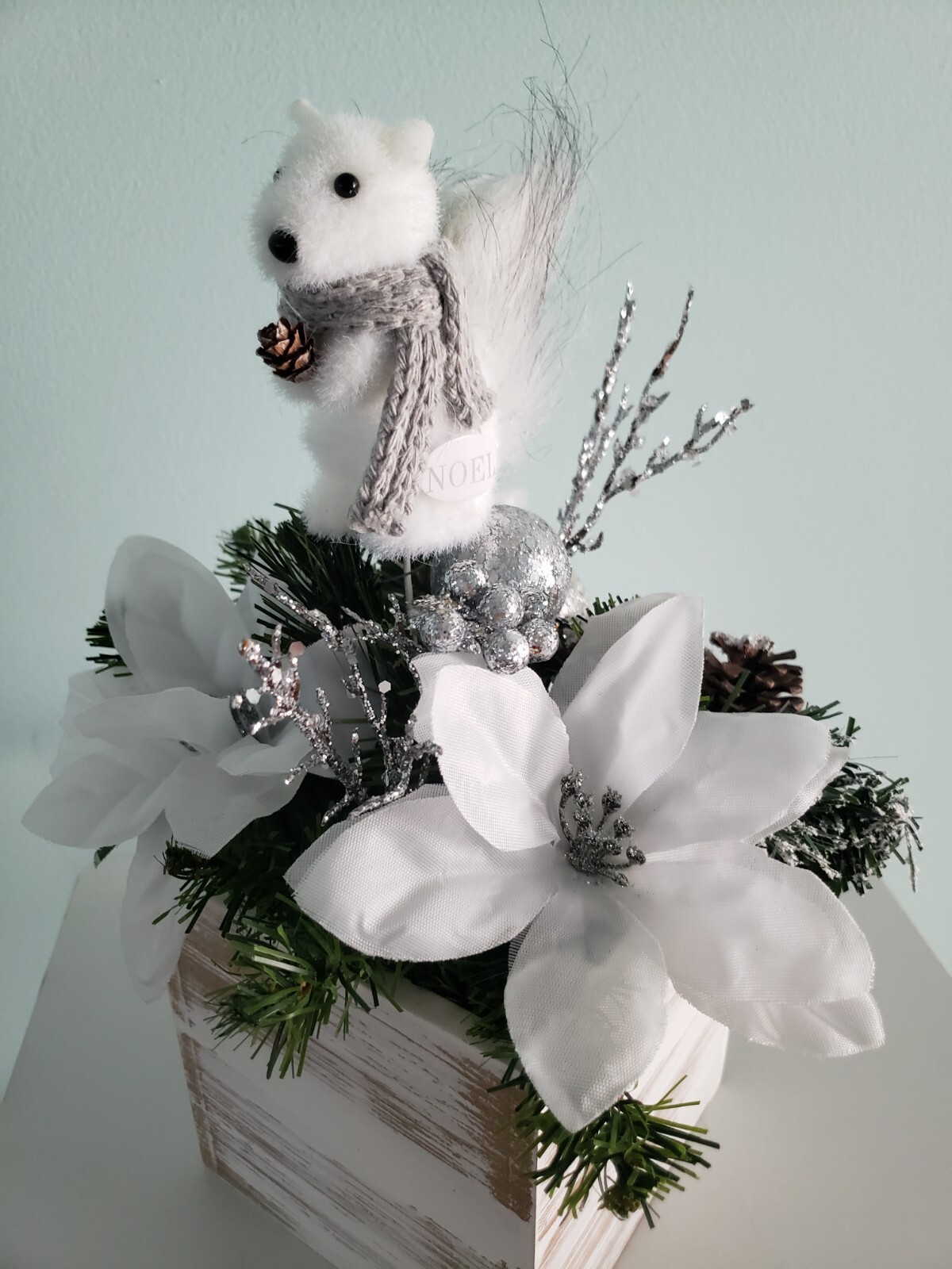 Christmas Rustic Farmhouse Floral Arrangement Decor In Wood Box White Silver