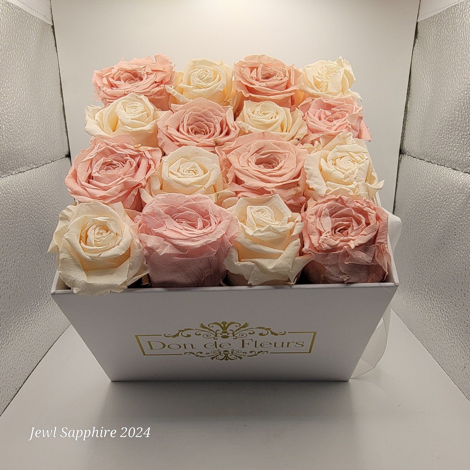 Don de Fleurs Handmade preserved real roses 16 count in box Pink and white