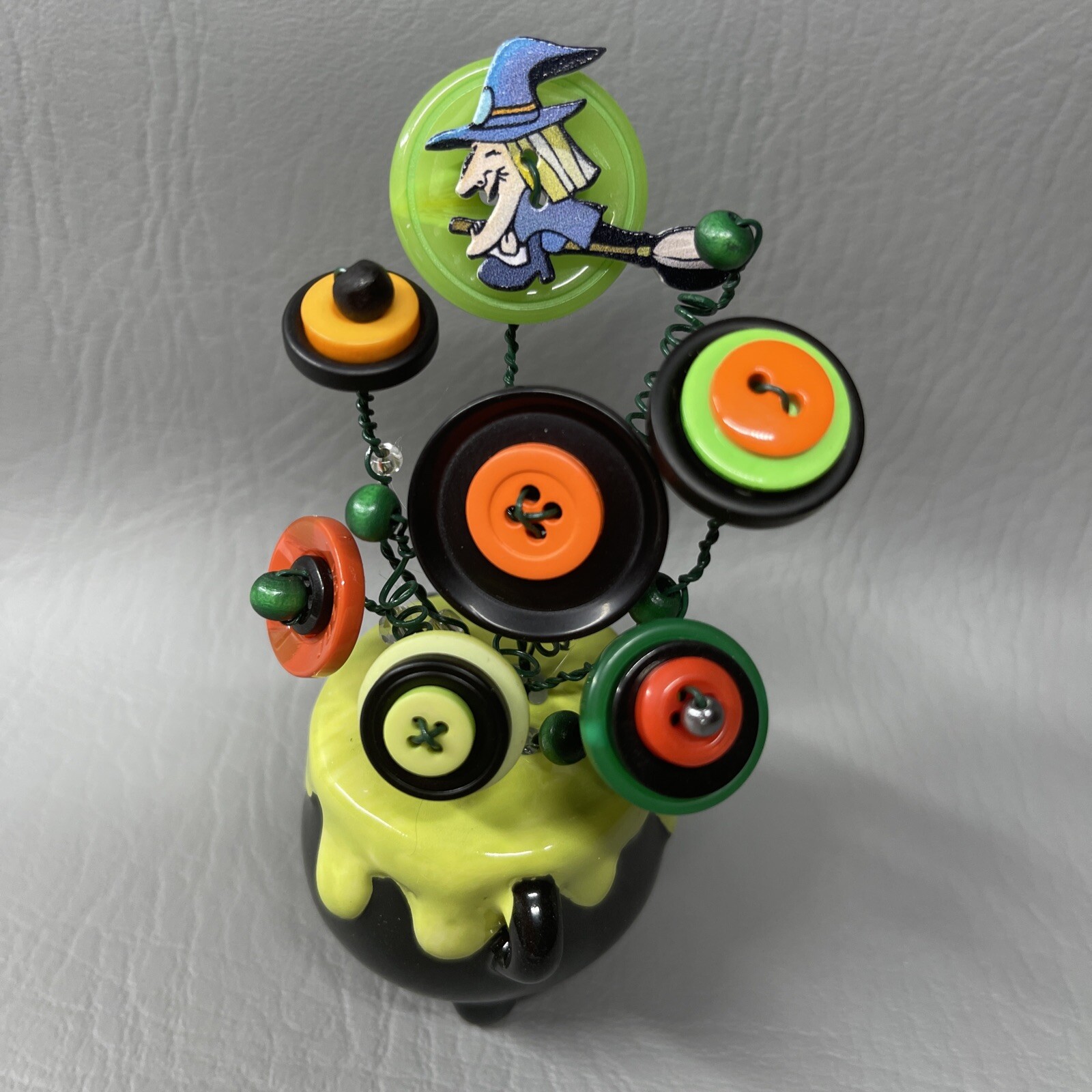 Button Flower Bouquet In Witch Cauldron S&P Shaker Green Orange Halloween Decor