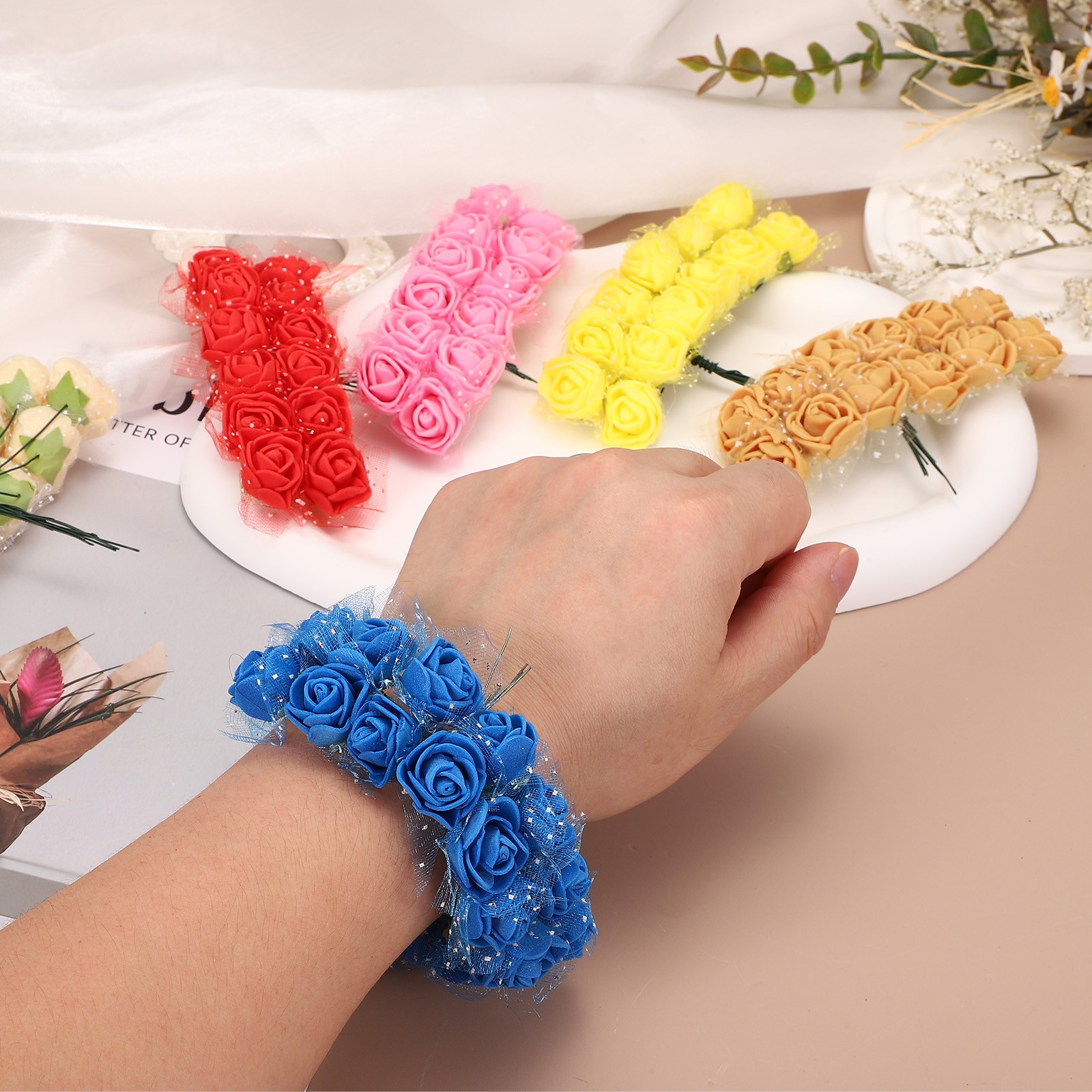 288 Pcs Mini Artificial Rose Flower Heads and Stem, Yellow