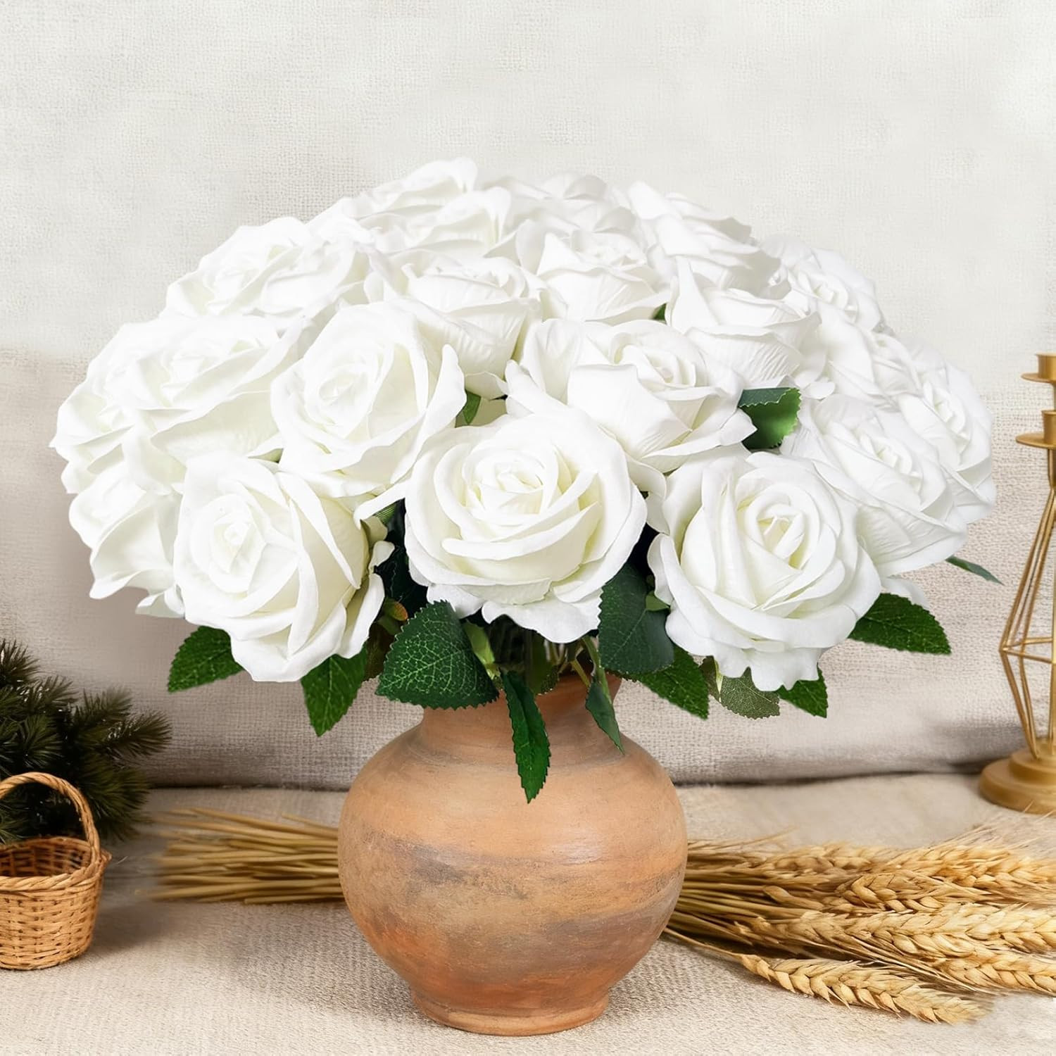 50Pcs White Roses Artificial Flowers with Stems，Fake Roses Bouquet Fake Flowers