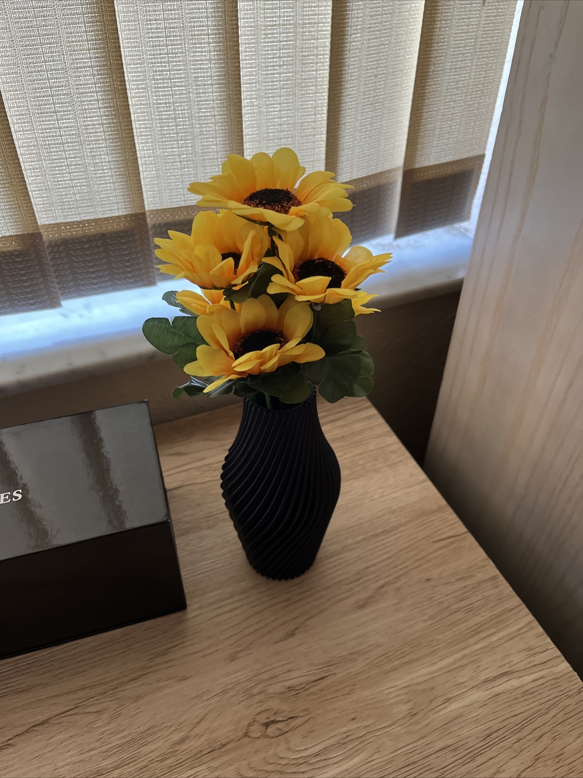 Small Black Vase Decorative Matte Black Vase w Faux Sunflowers NEW