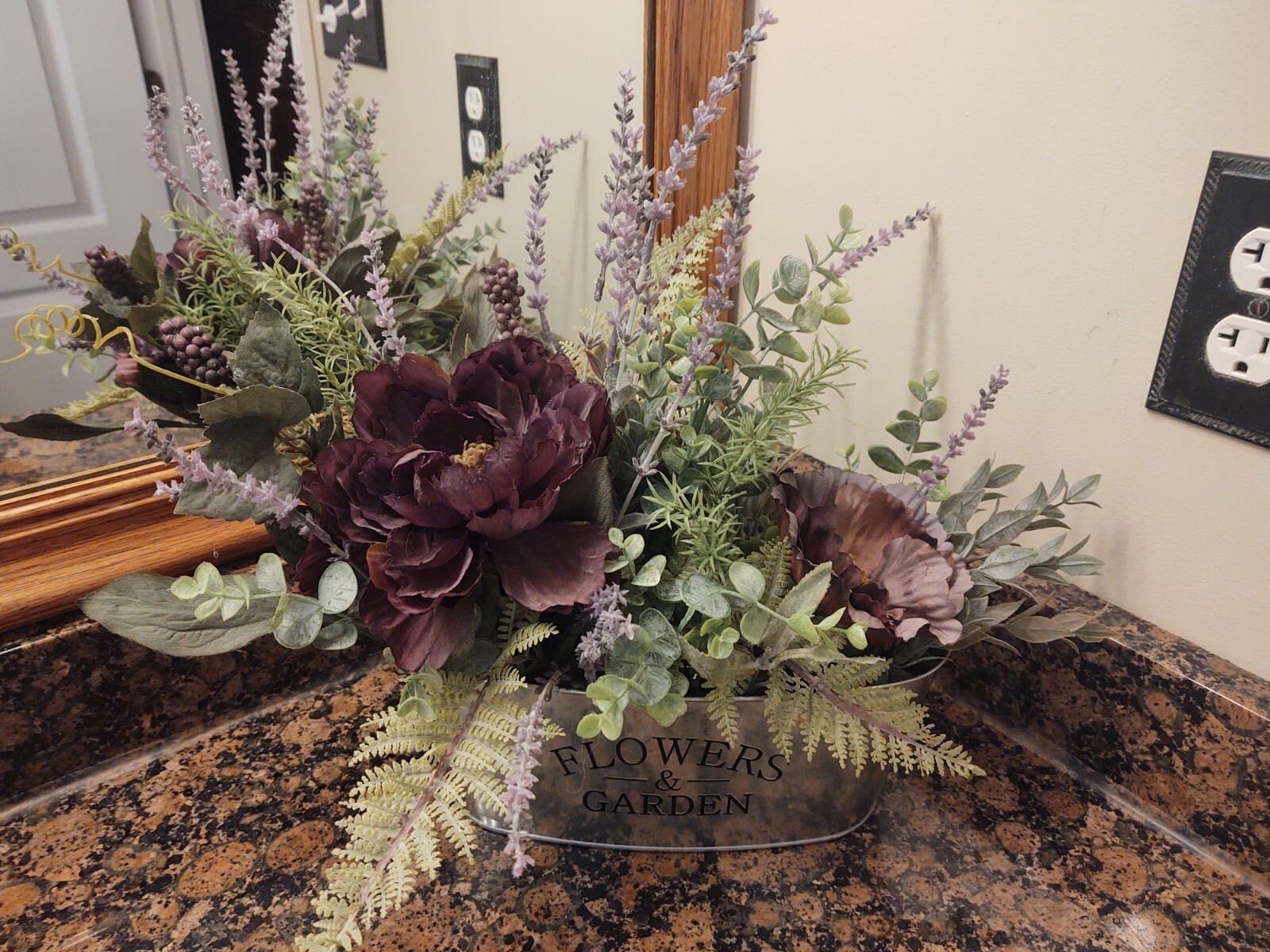 Floral Arrangement, Housewarming Gift, Flower Arrangement Wooden Box, Home Decor
