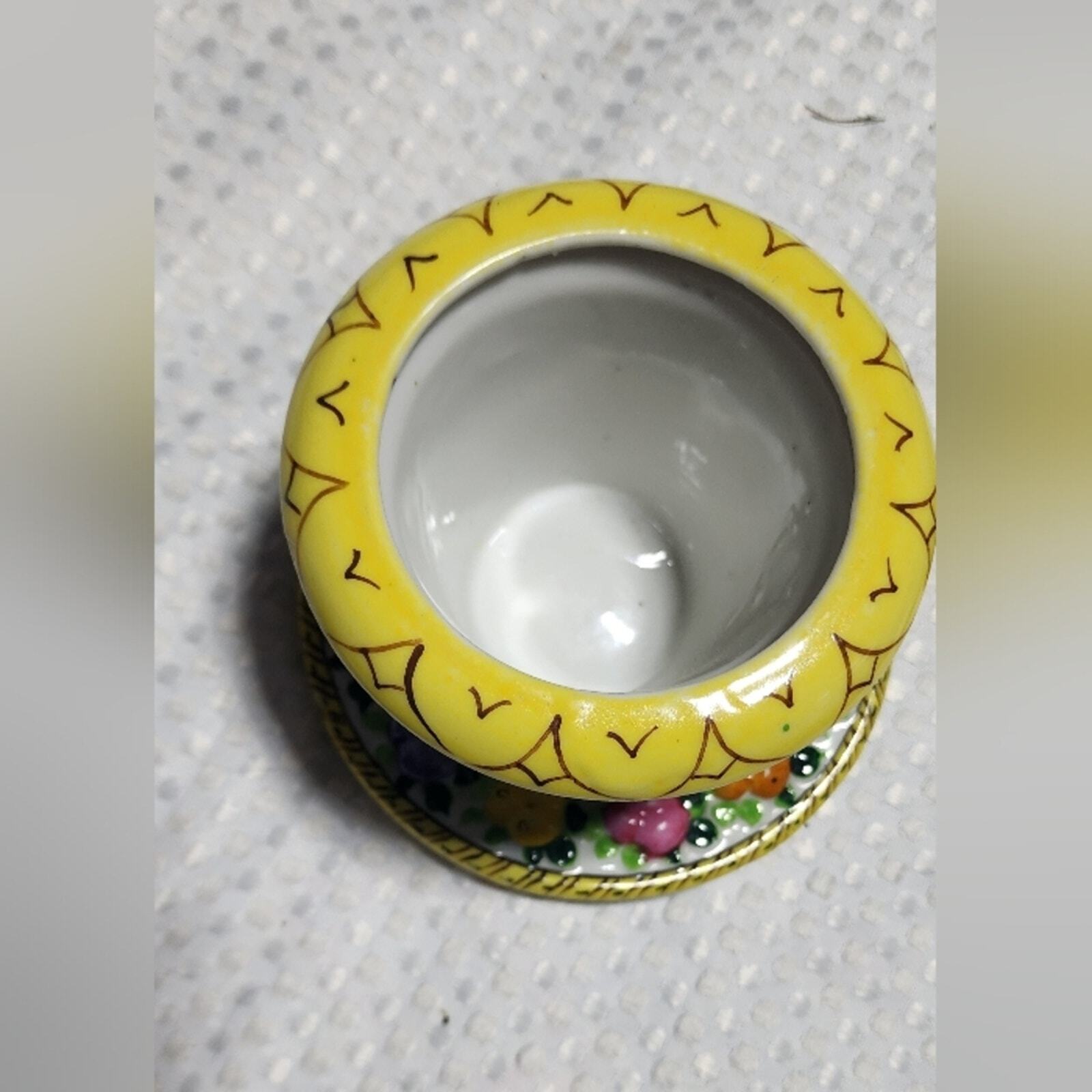 VINTAGE EUC PAINTED GLAZED FLOWER POT AND TRAY SAUCER COMBO