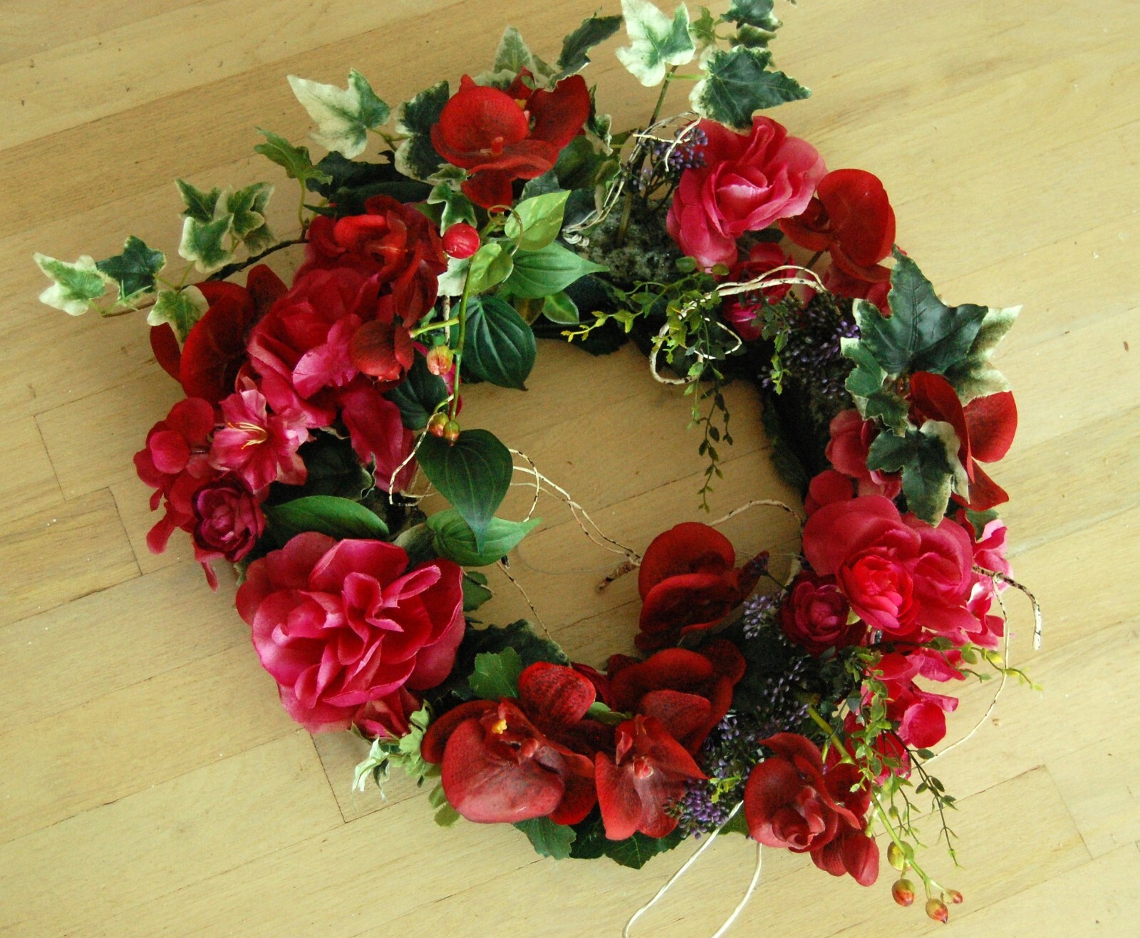“Raspberry Red” Orchids & Roses Silk Floral Wreath – JaNice Botanicals