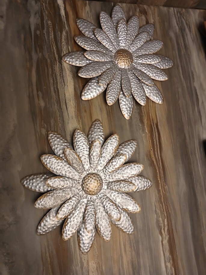 2 Tin Flower Decor Set Silver& Gold Petals Wall Hanging Light Weight 11″ Round
