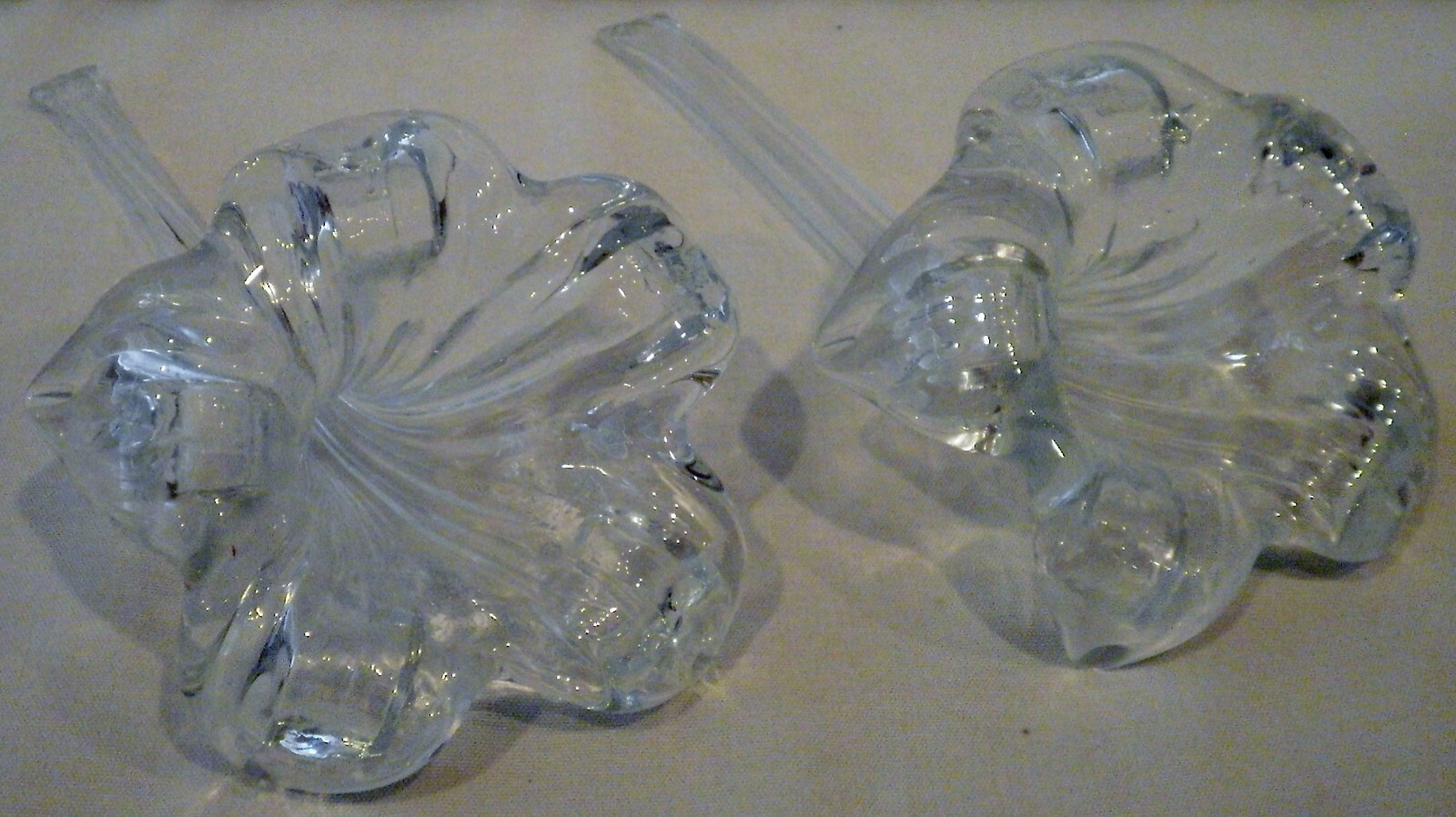7-1/4” Glass Lily Flower Decoration – Set of 2