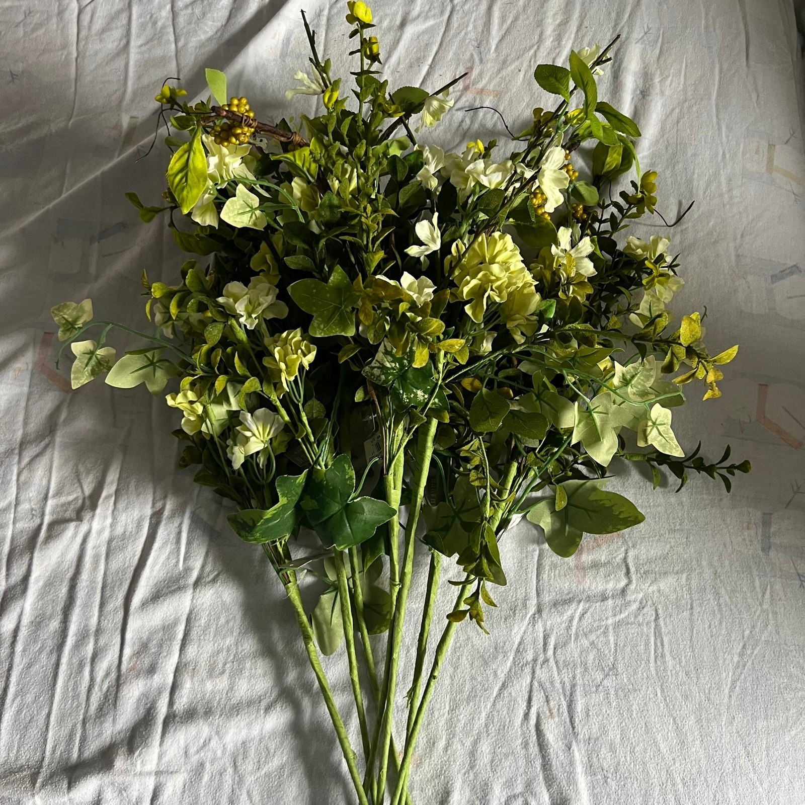 Glenhaven Home & Garden Floral Stem Unisex OS Green White NEW Faux Ivy Flowers