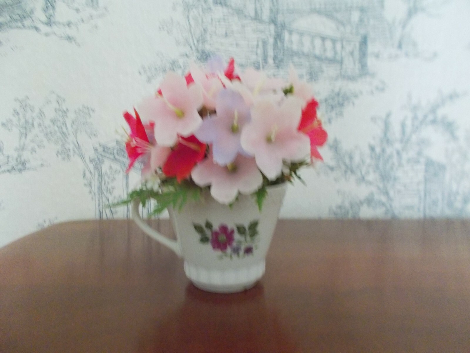 Vintage Floral Porcelain Tea Cup w/ vintage flowers & greenery arrangement1960’s