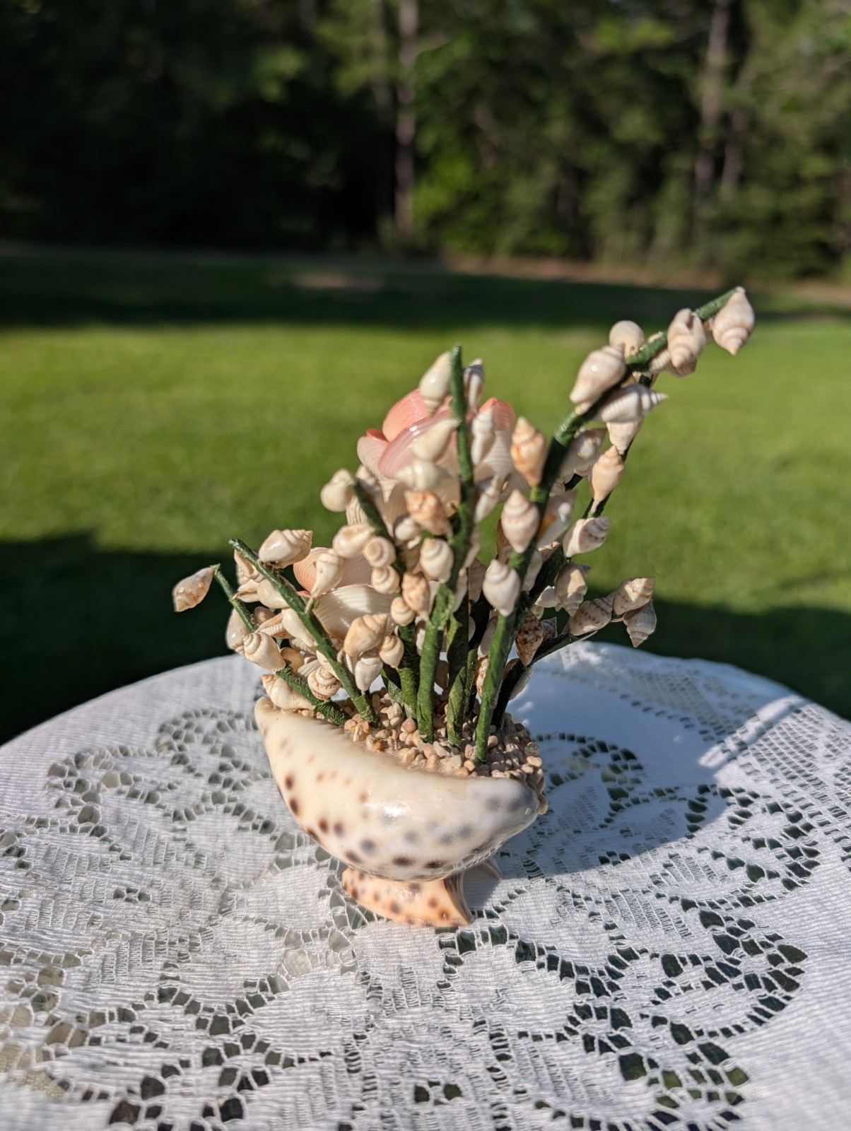 Vintage Handmade Seashell Flower Bouquet Tiger Cowrie Shell Vase Art SF-14