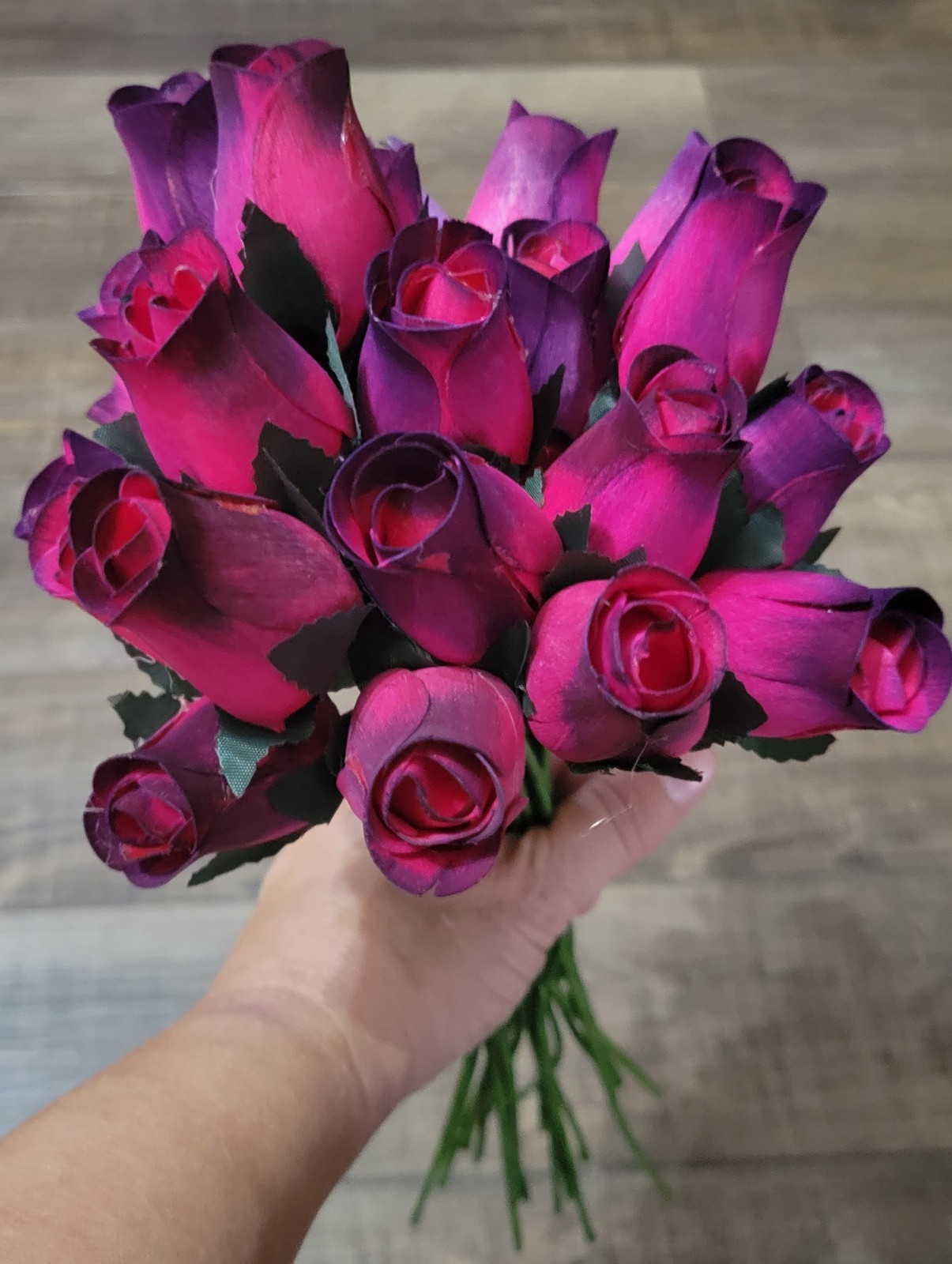 24 Beautiful Realistic Pink Purple Wooden Roses Standard Version