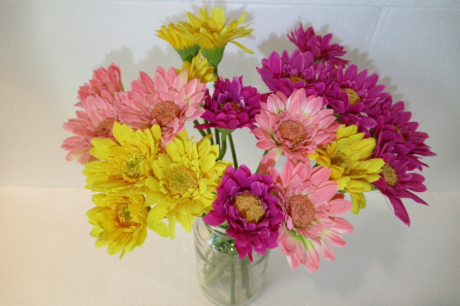 Loose Gerber Daisy Stems Bouquet s/20 – 7 Yellow, 7 Pink, 6 Pinky Peach – VGPC
