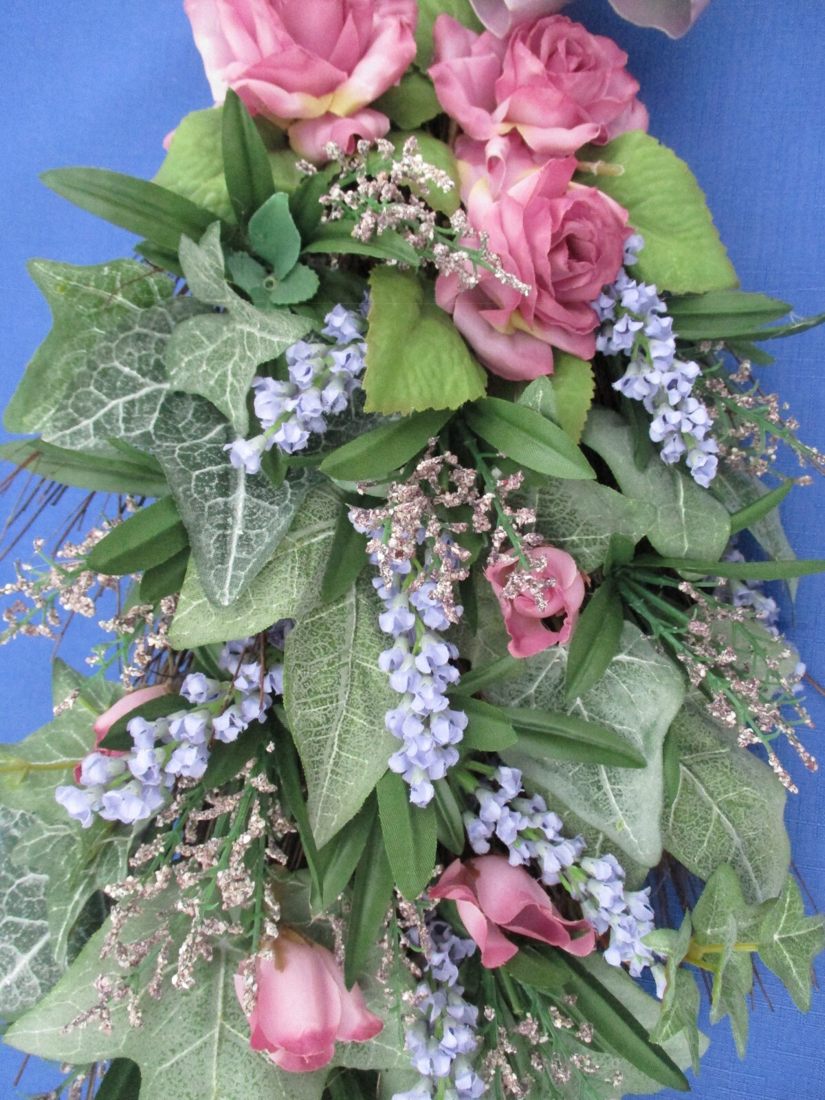 NEW Indoor Artificial Flowers Decorative Broom 32″x10″x4″ Grapevine Pink Roses
