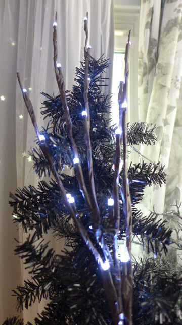 Sprig Branch Decor Willow Twig 30″h 20 LED Cool White Lights Battery Medium NIP