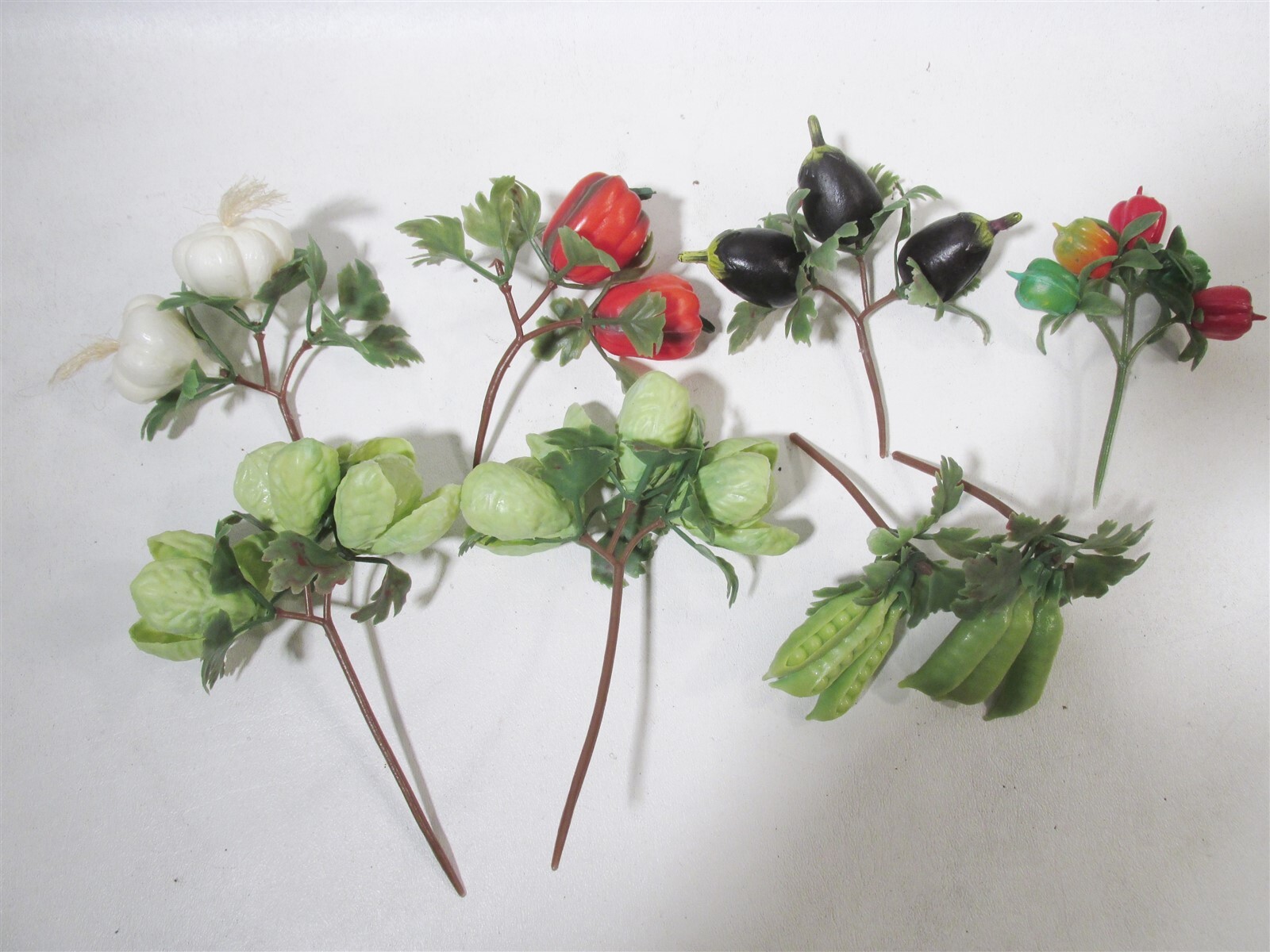1960s Vtg Plastic Fruit Bunches 8 Floral Pick Pepper Pea Garlic Eggplant Cabbage