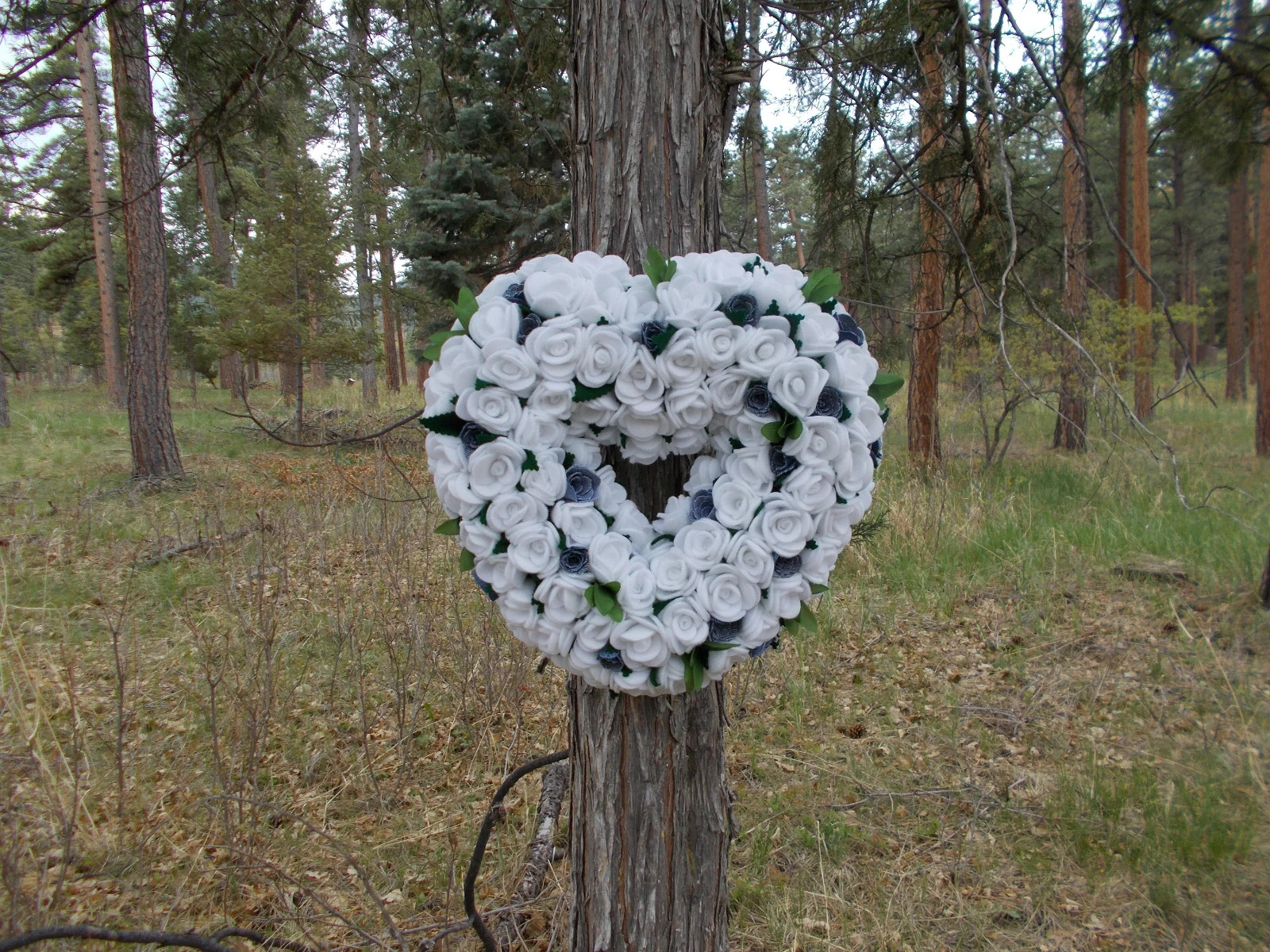 White Roses and Denim Roses Heart Shape Wall Hanging Country Barn Wedding Decor