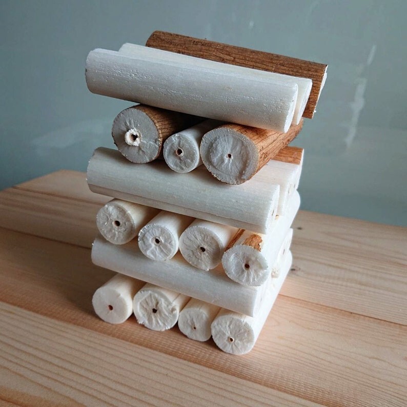 100 Natural sola Sticks 10cm Long and 2-3cm Dia. for DIY sola Flower or Bird Toy