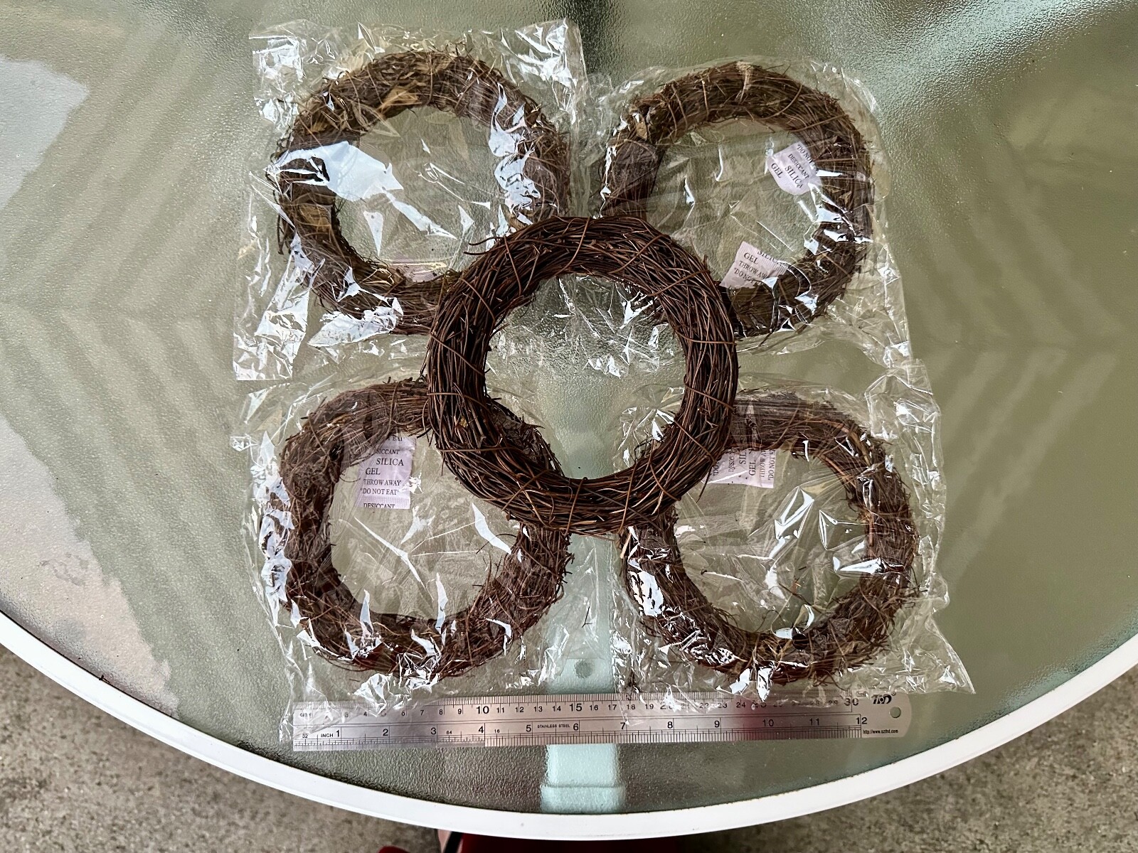 6″ Vine Stick Wreaths 5 pc