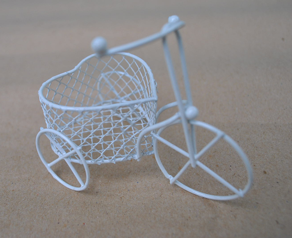 Handmade Flower Basket Storage Container Metal Wire Weave Heart White Bicycle