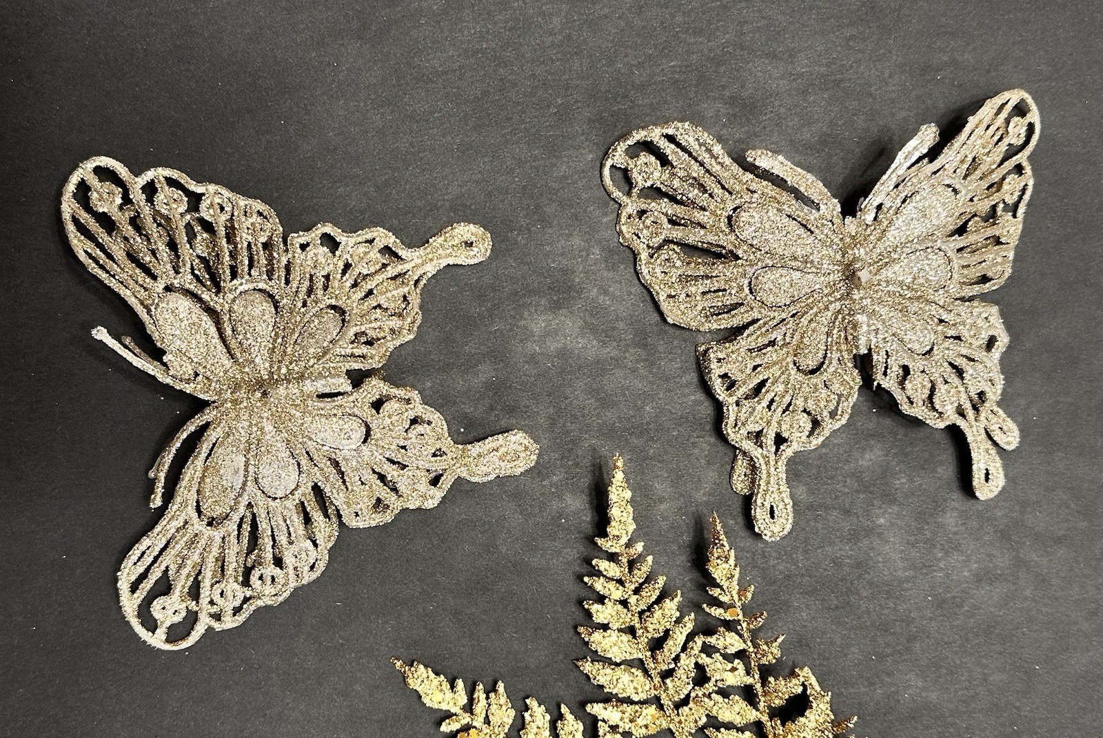 18 Champagne Tinted Glitter Christmas Accents Poinsettias Butterflies & Clips