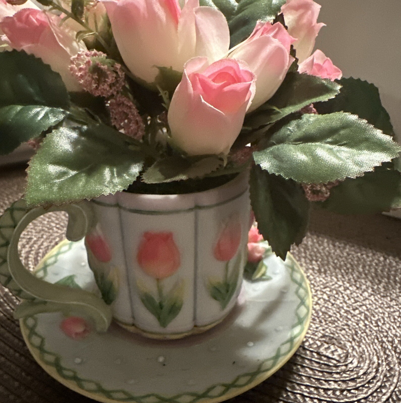 Set of 2 Resin Teacup Mug & bucke Faux Flowers A Richesco Corp CottageCore Decor
