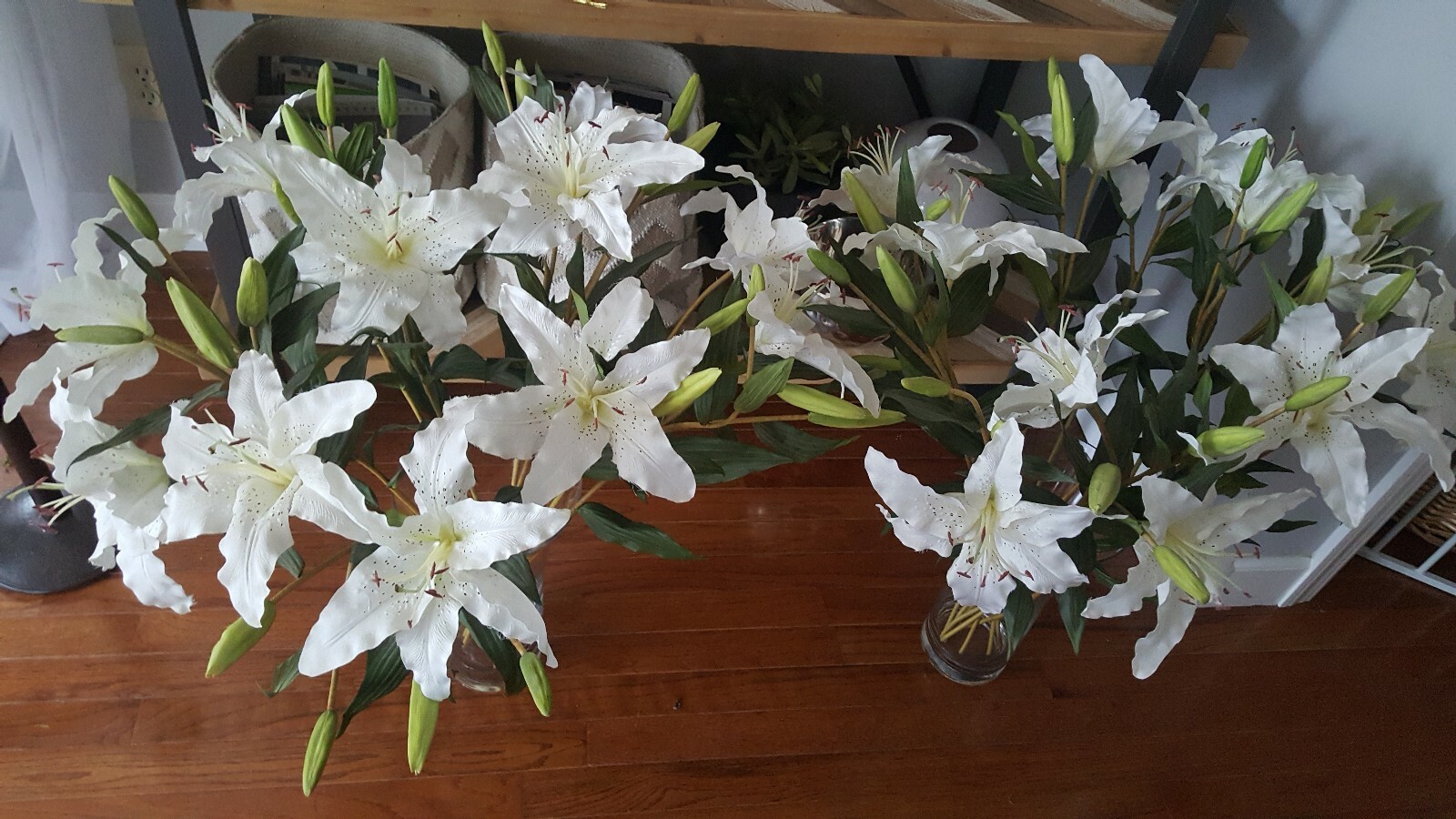 Faux White Tiger Lilly Stems – Bundle Lot 22 Stems
