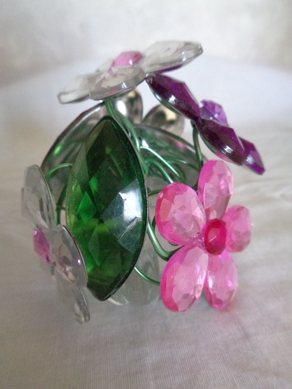 Plastic Daisy Decoration (#6245)