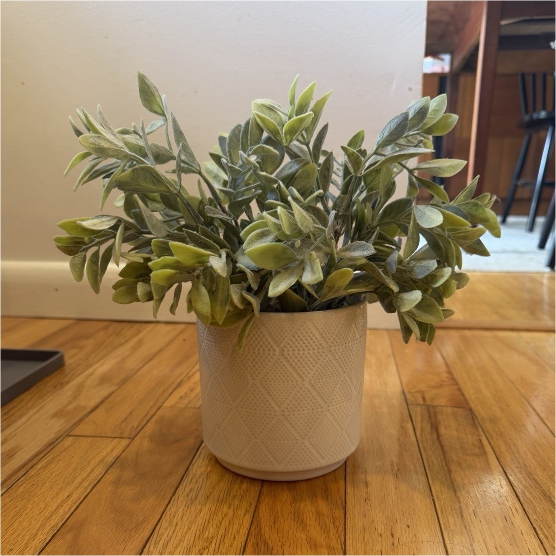 Artificial Green Foliage Houseplant Arrangement in White/Beige Ceramic Pot