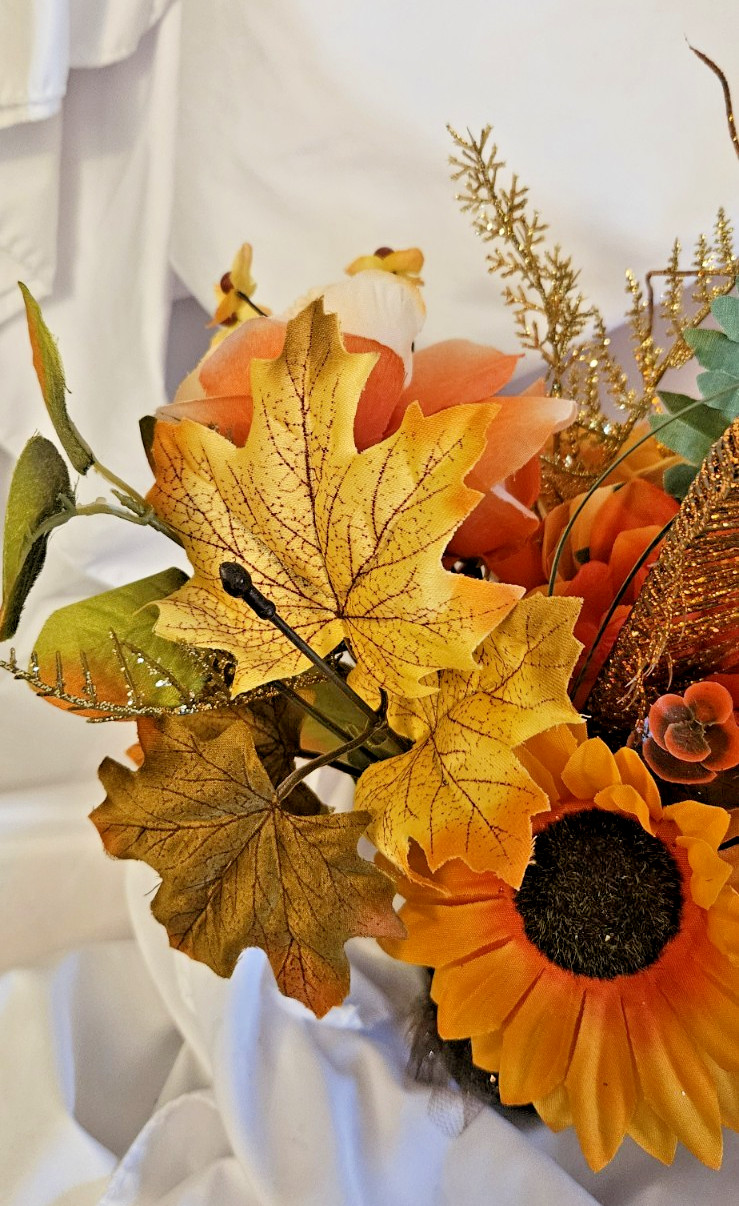 Fall/autumn artificial flower arrangement A4