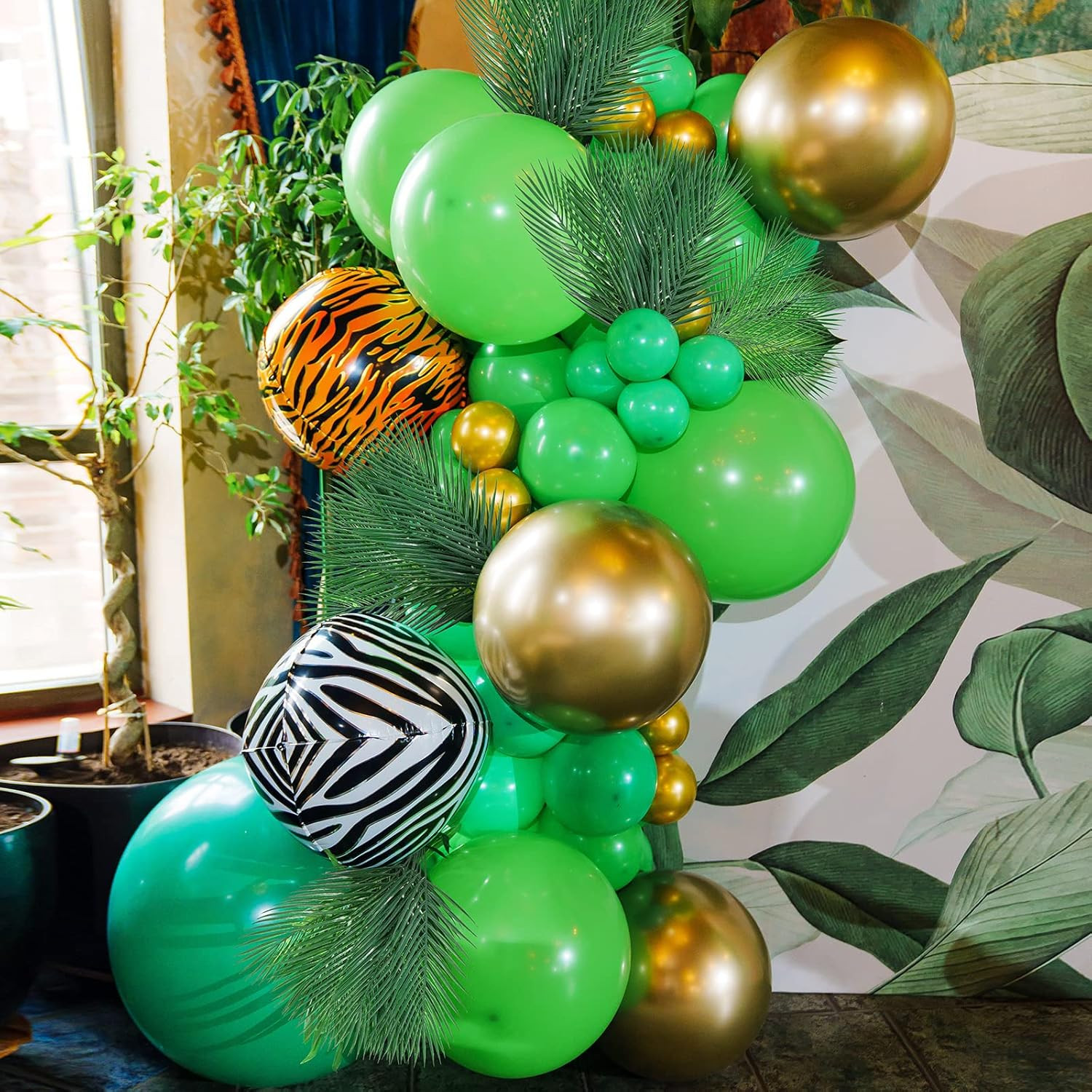 200 Pcs Artificial Palm Leaves for Easter, Weddings & Parties – Faux Greenery