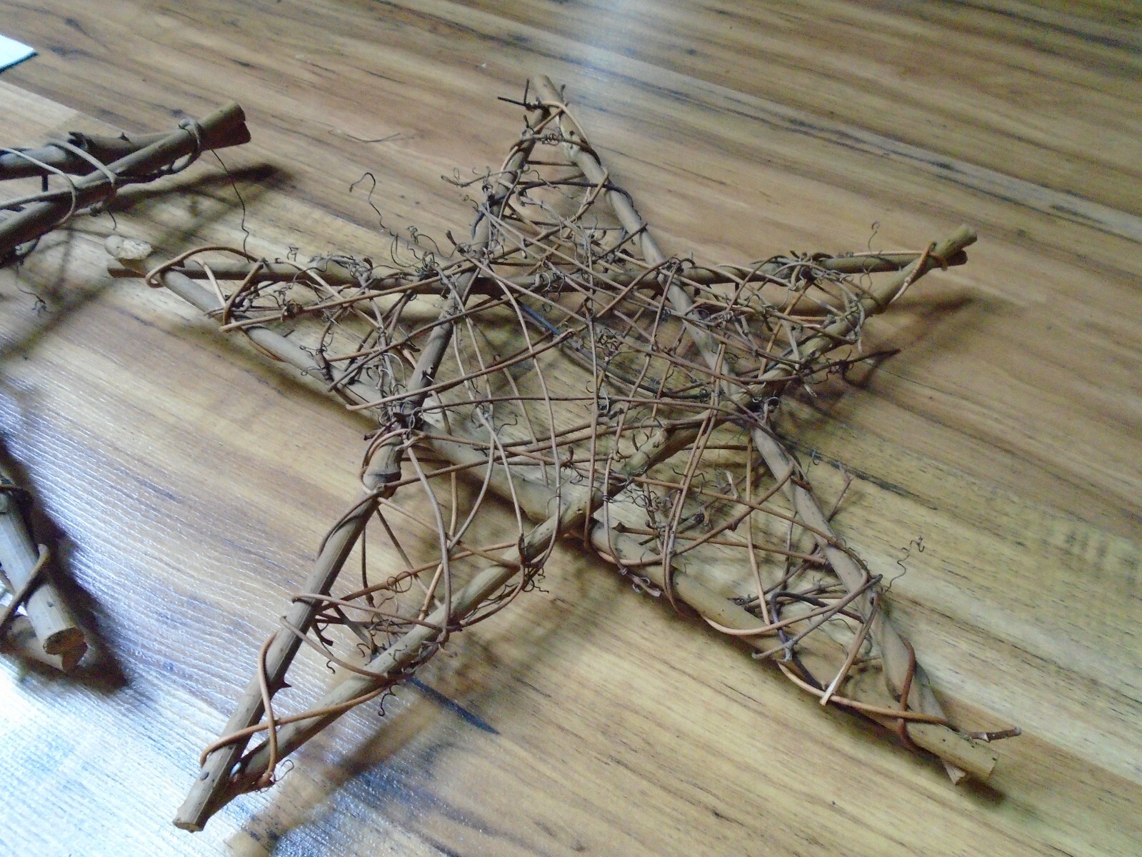 3 Natural Twig Grapevine 3D Set Of Stars Rustic Home Decor 16″ 13″ 10″