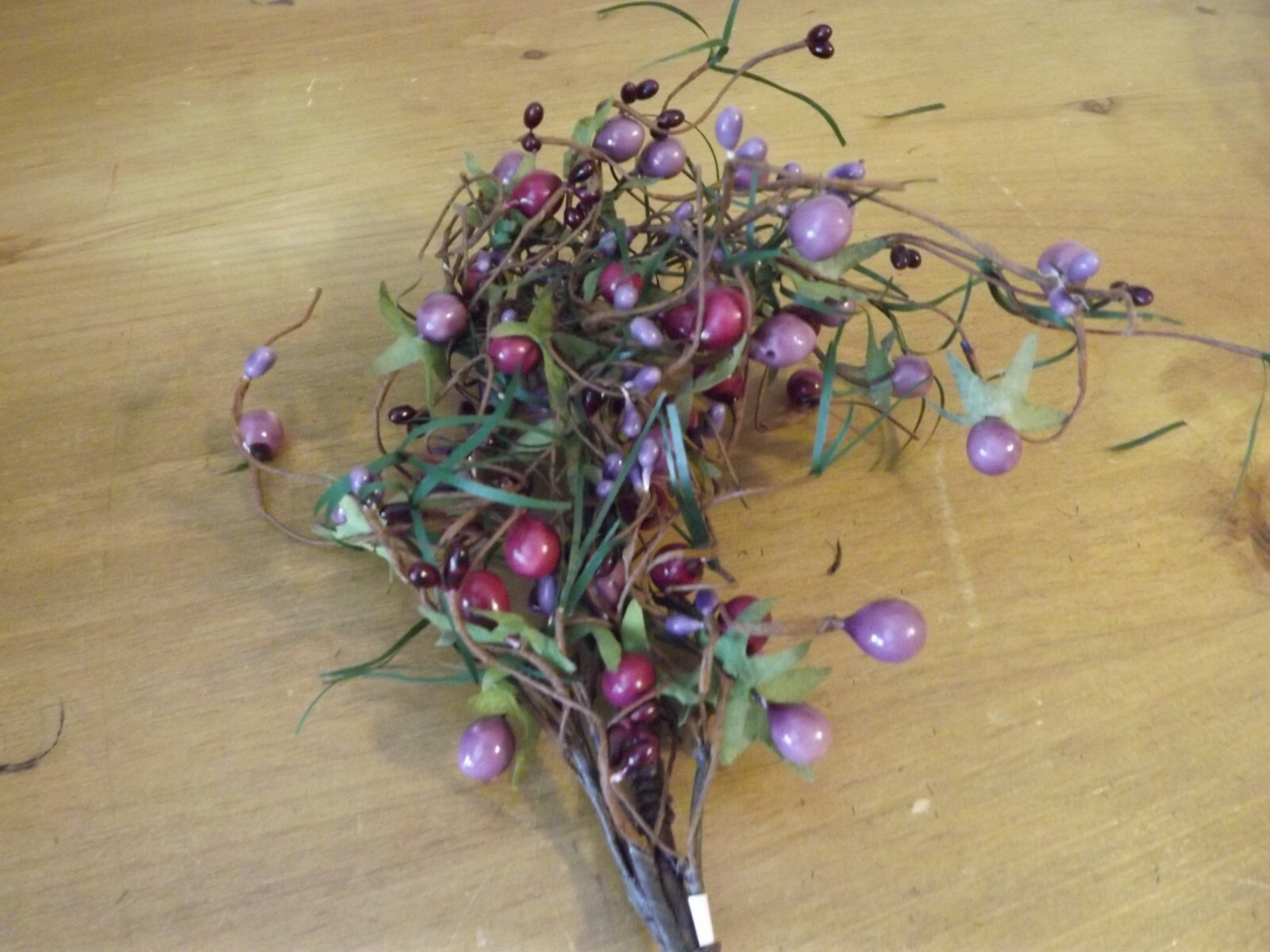 multicolor FAUX BERRY STEMS 20″ -25″ PICKS pip berries U CHOOSE COLOR