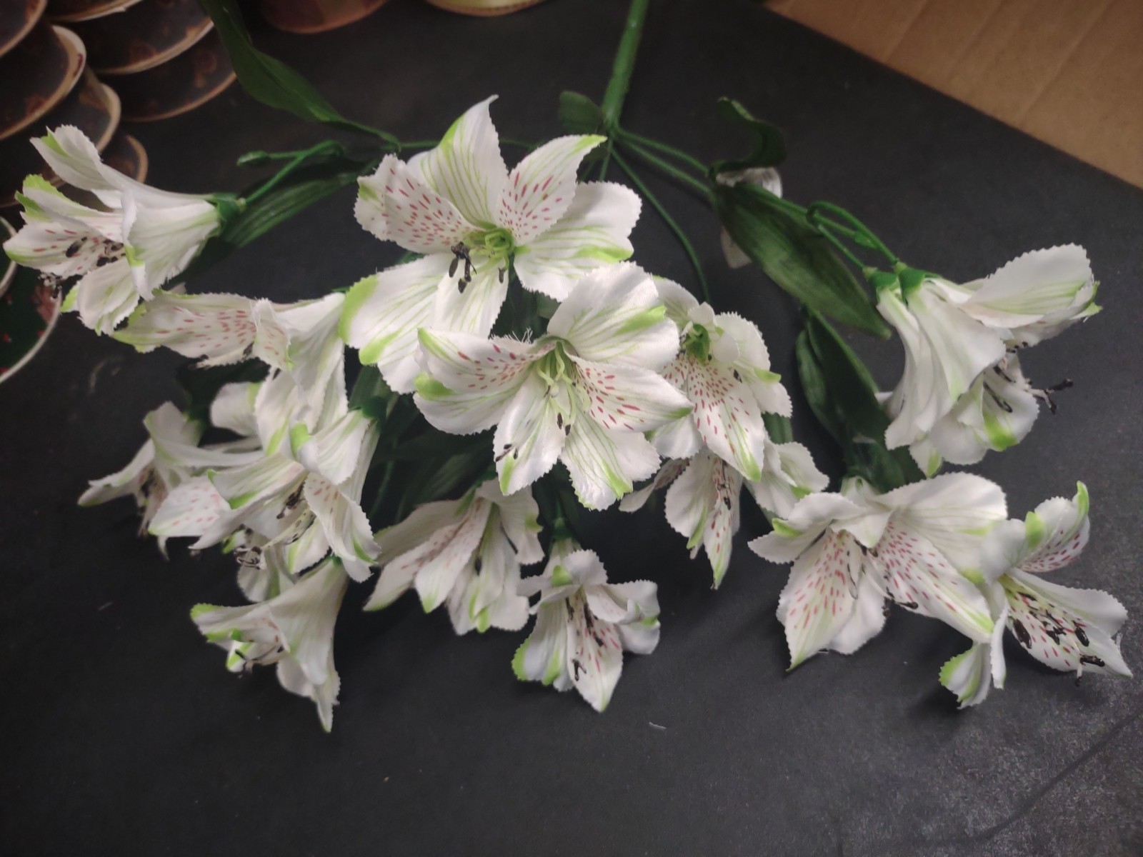 16″ Silk Alstroemeria Bush, 9 Stems, 18 Blooms, Satin Finish Flowers, White