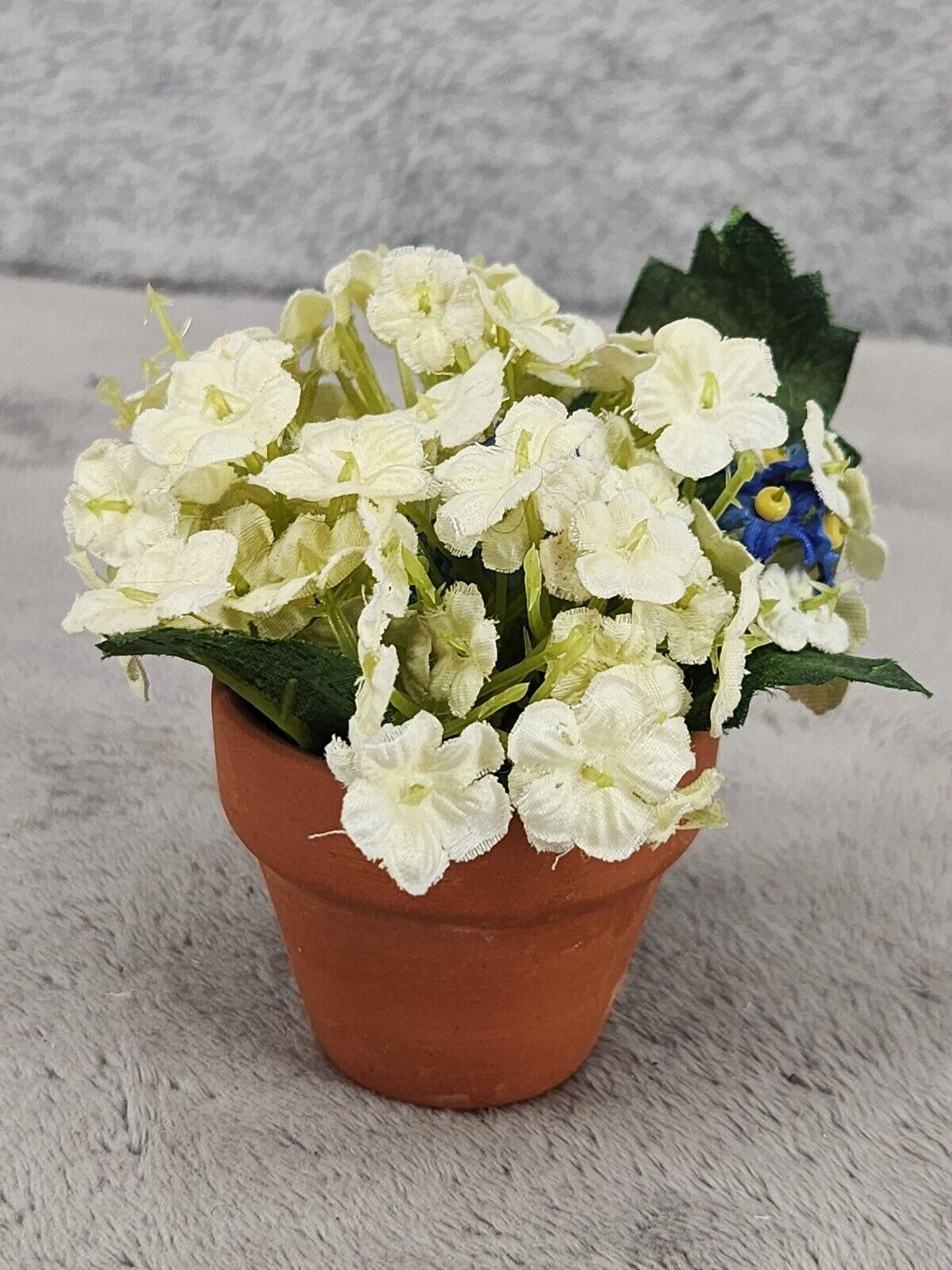 Cute Small Artificial Hydrangea Flowers In Mini Flower Pot 3″ Tall