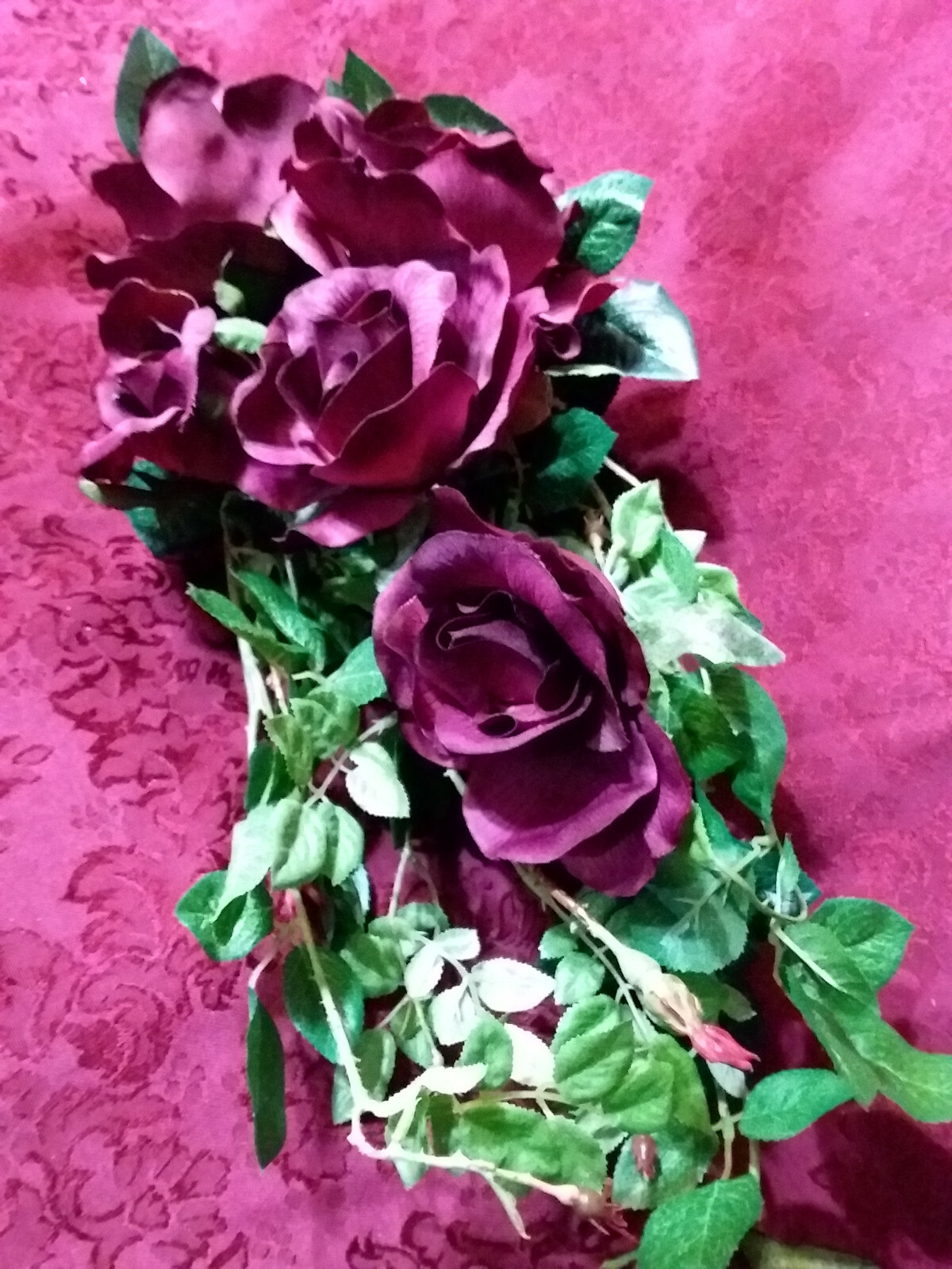 Home Interiors Silk Floral Romantic Burgundy Rose Vertical Swag/New/Free Ship