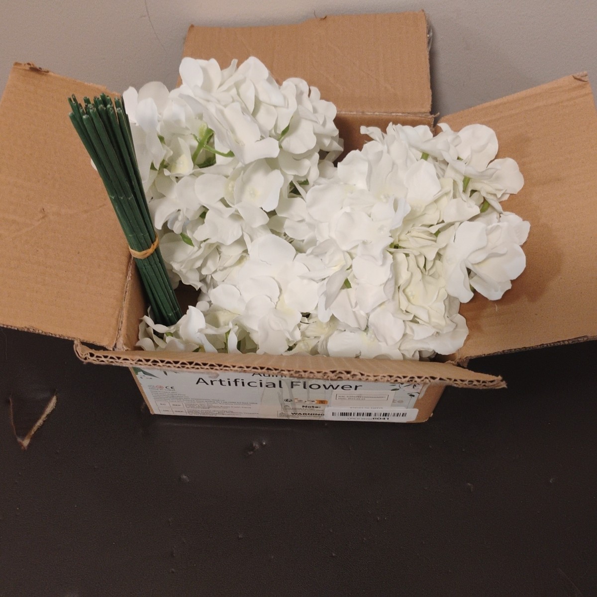 Auihiay White Artificial Flowers New