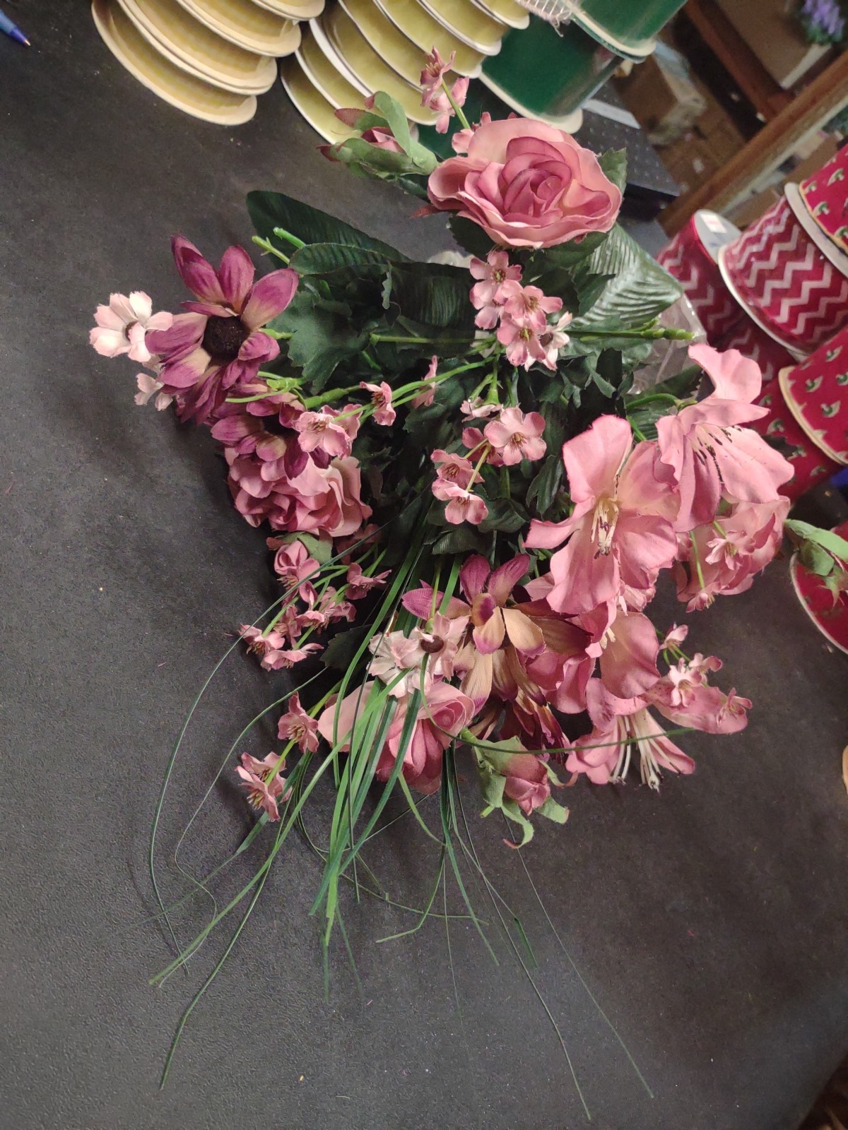 16″ Silk Floral Arrangement Bush, 14 Stems, Rose/Daisy/Tiger Lily, Mauve Flowers