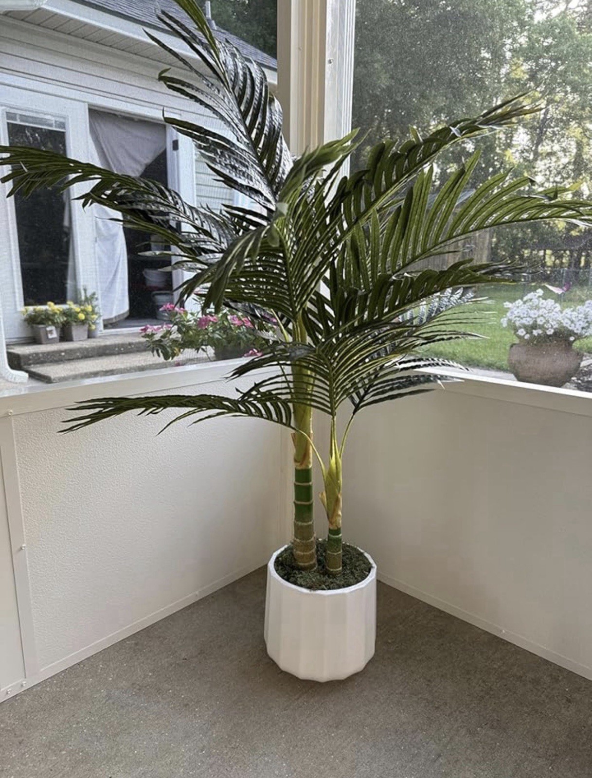 4’ Golden Cane Palm Artificial Tree w/15 Lvs Home Decor. Retail $94