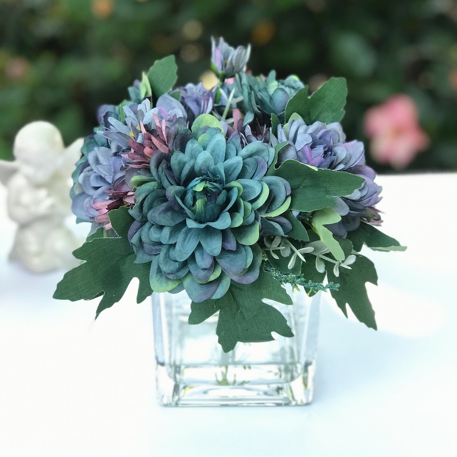 Silk Daisy and Mixed Artificial Flower Arrangement Cube Glass Vase Acrylic Water